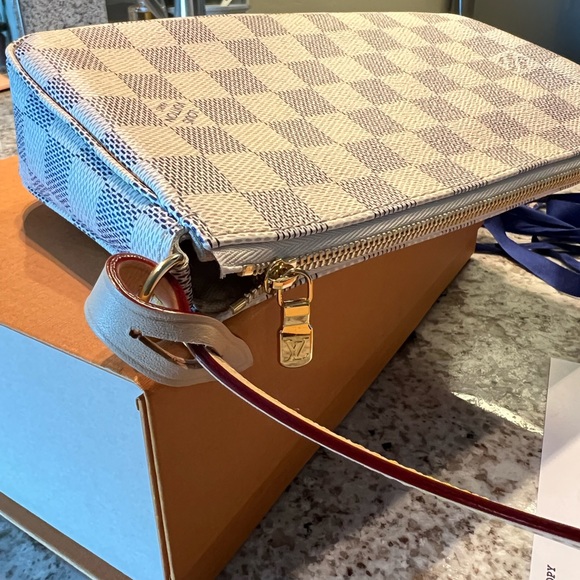 Louis Vuitton Pochette Accessoire Azur - Picture 4 of 12